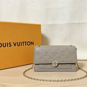Louis Vuitton  Vavin Chain Wallet